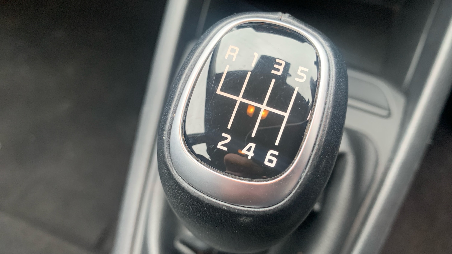 Used Kia Stonic 2024 for sale - 77543490: Photo 36