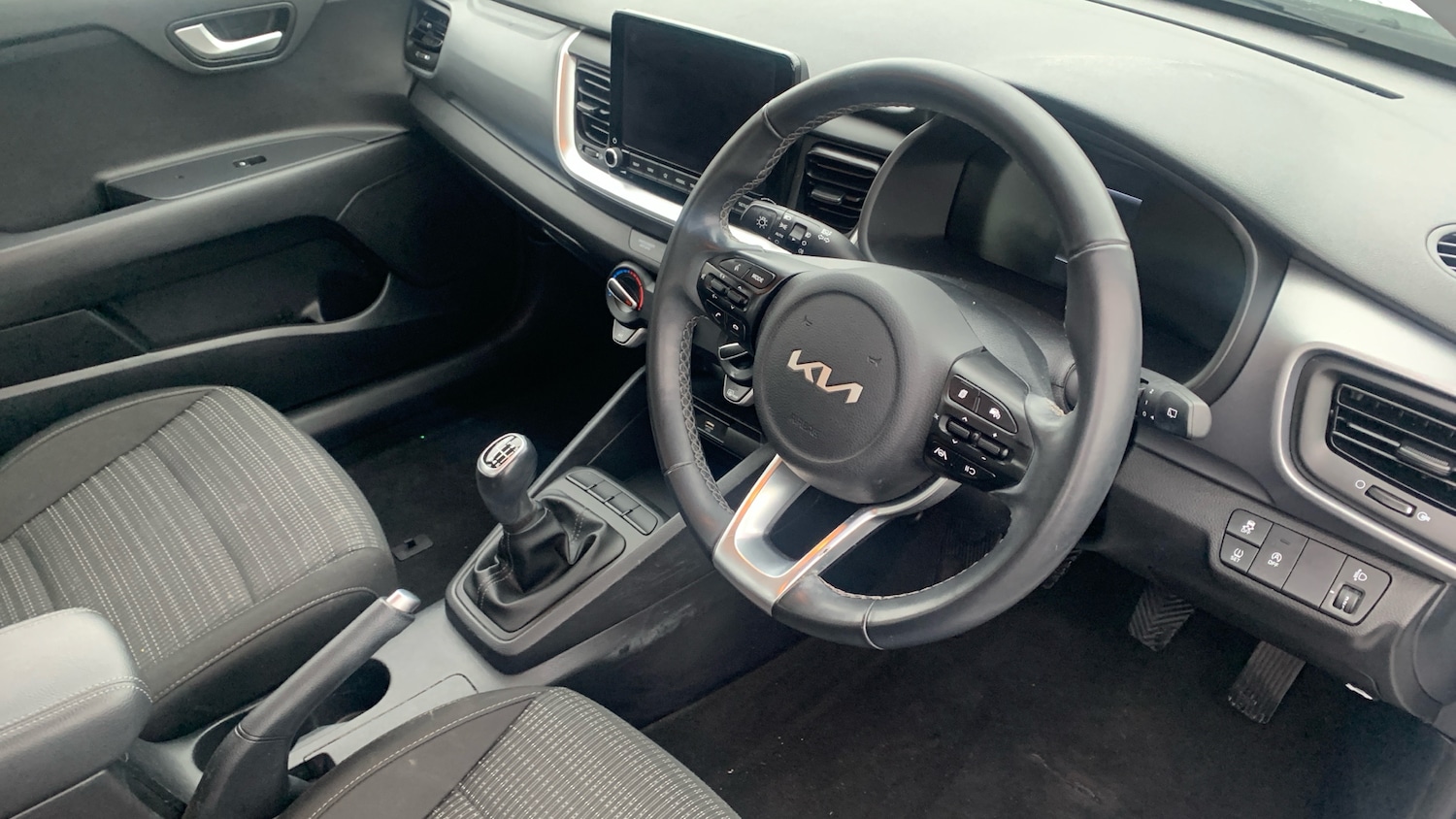 Used Kia Stonic 2024 for sale - 77543490: Photo 9