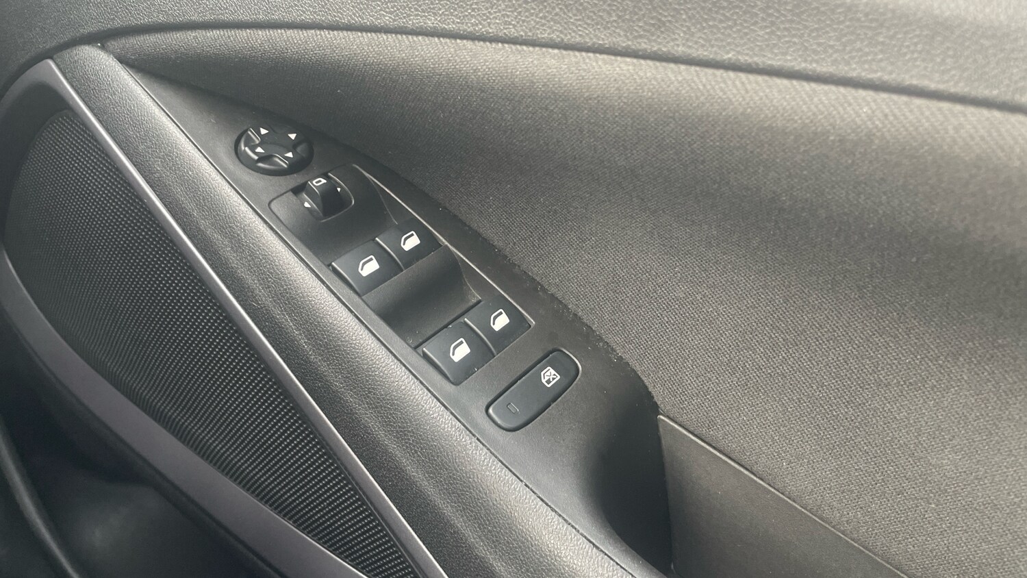 Used Vauxhall Crossland 2022 for sale - 76957385: Photo 24