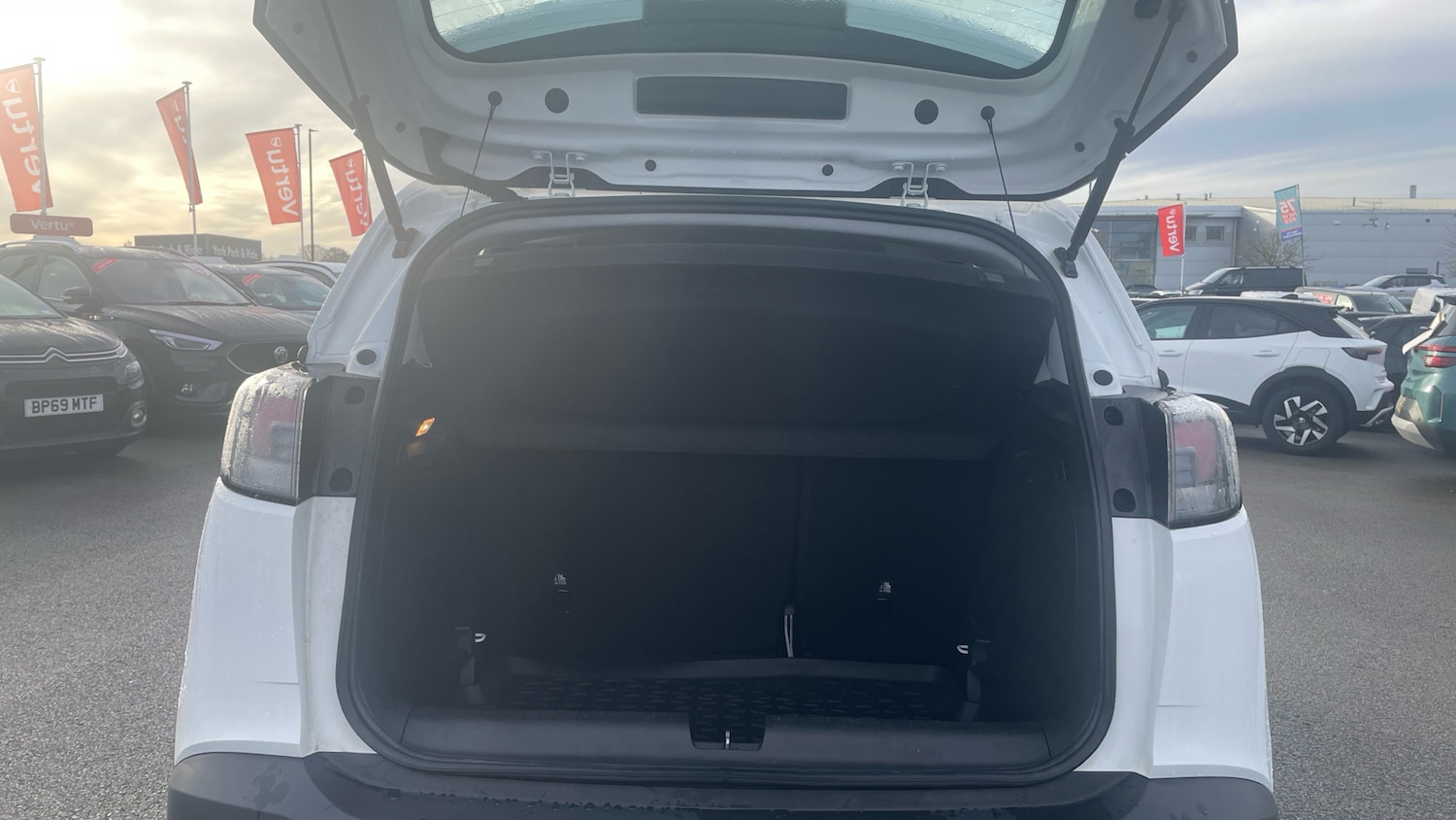 Used Vauxhall Crossland 2022 for sale - 76957385: Photo 4