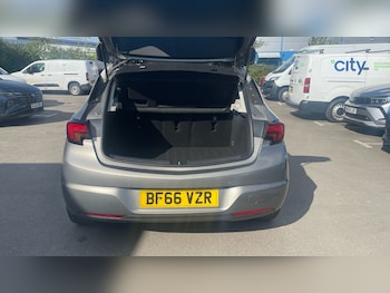 Used Vauxhall Astra 2017 for sale - 78325130: Photo
