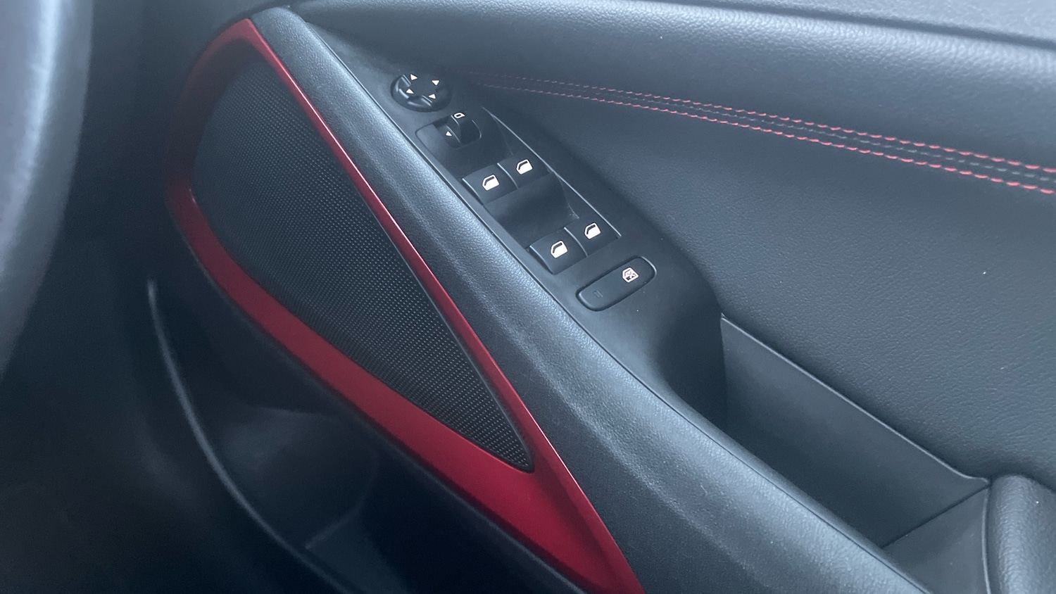 Used Vauxhall Crossland 2022 for sale - 76931566: Photo 30