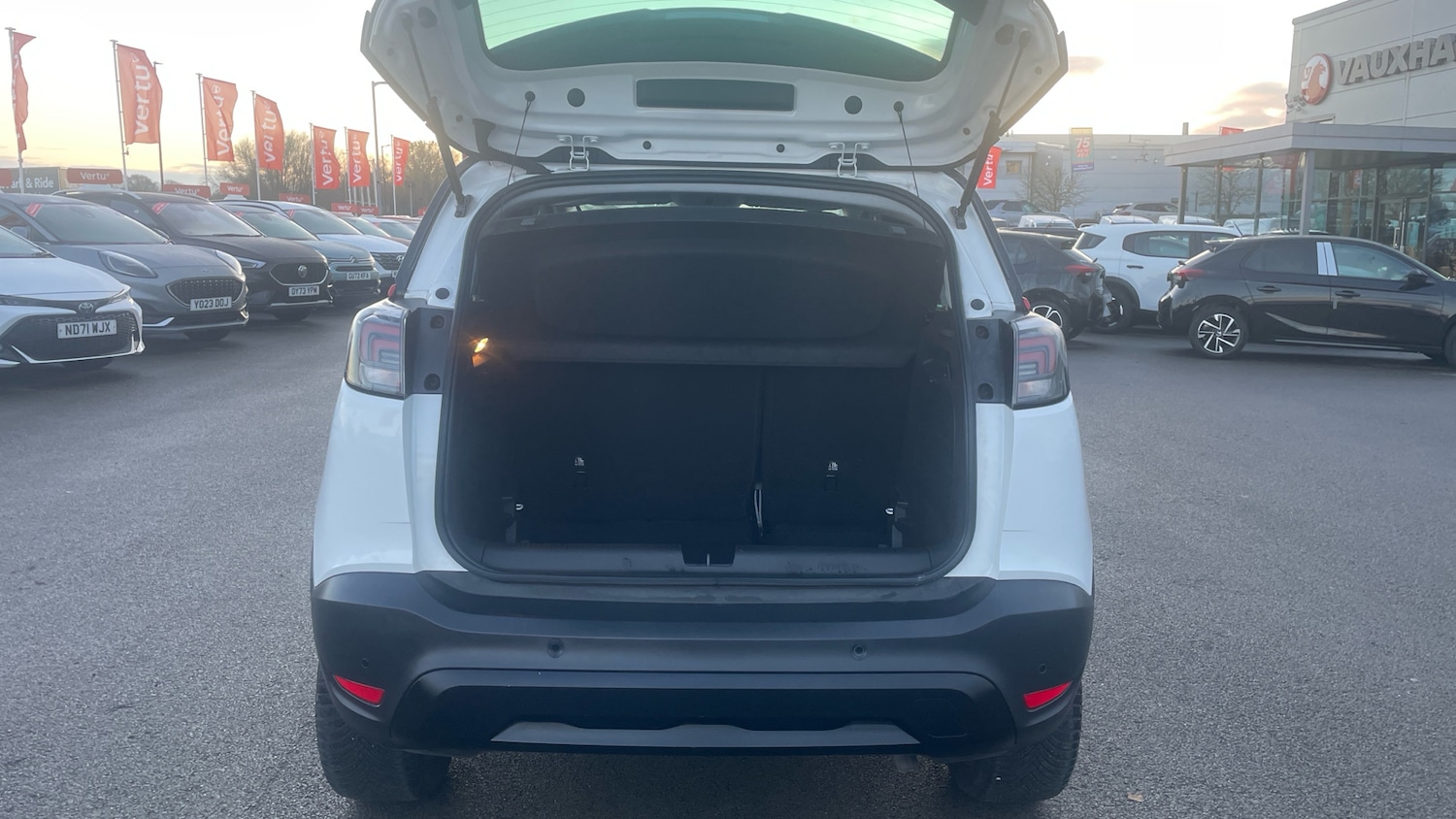 Used Vauxhall Crossland 2022 for sale - 76931566: Photo 4