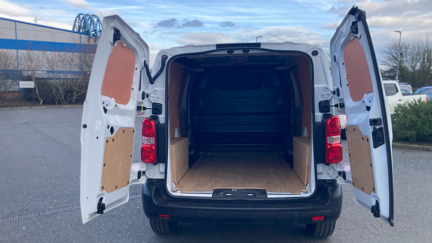 Used Vauxhall Vivaro 2024 for sale - 77718476: Photo 5