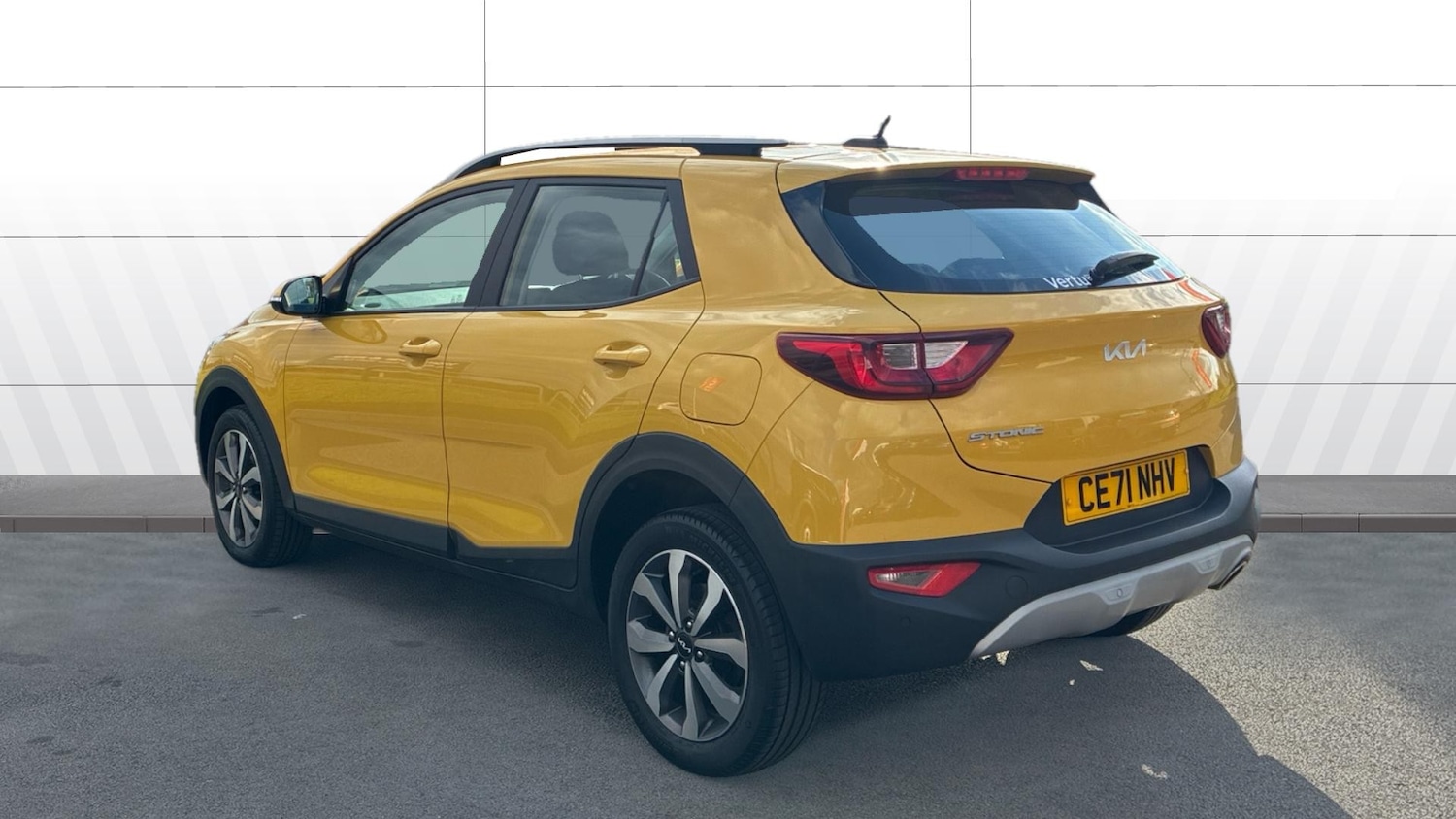 Used Kia Stonic 2025 for sale - 76127983: Photo 2