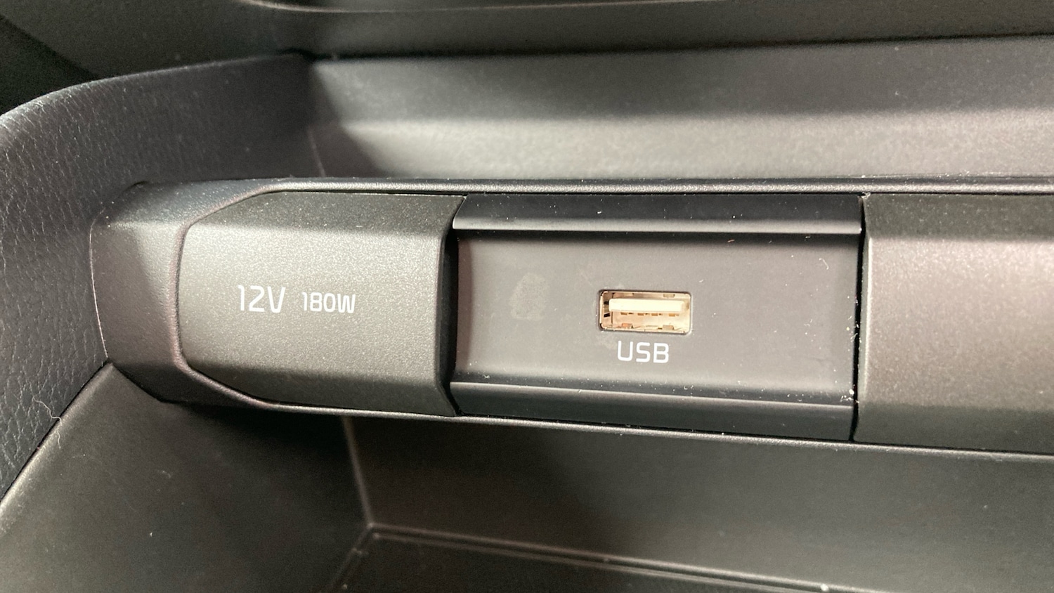 Used Kia Stonic 2025 for sale - 76127983: Photo 28