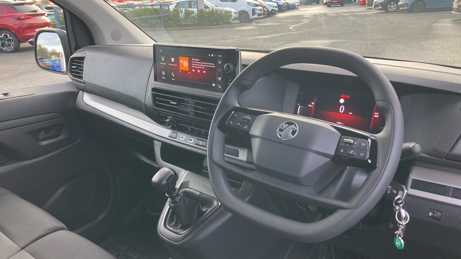 Used Vauxhall Vivaro 2024 for sale - 76627754: Photo 2