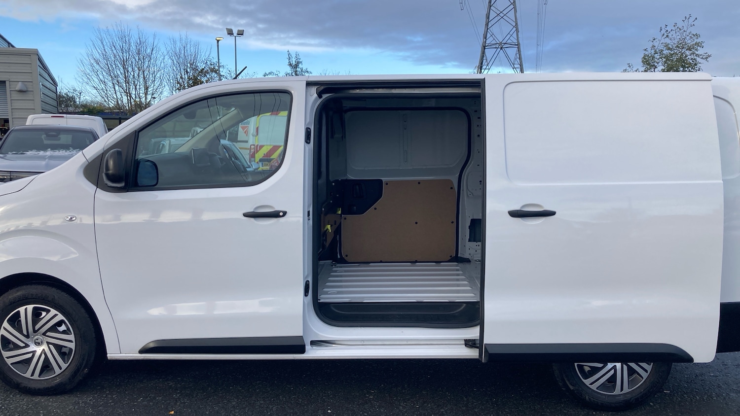Used Vauxhall Vivaro 2024 for sale - 76627754: Photo 7