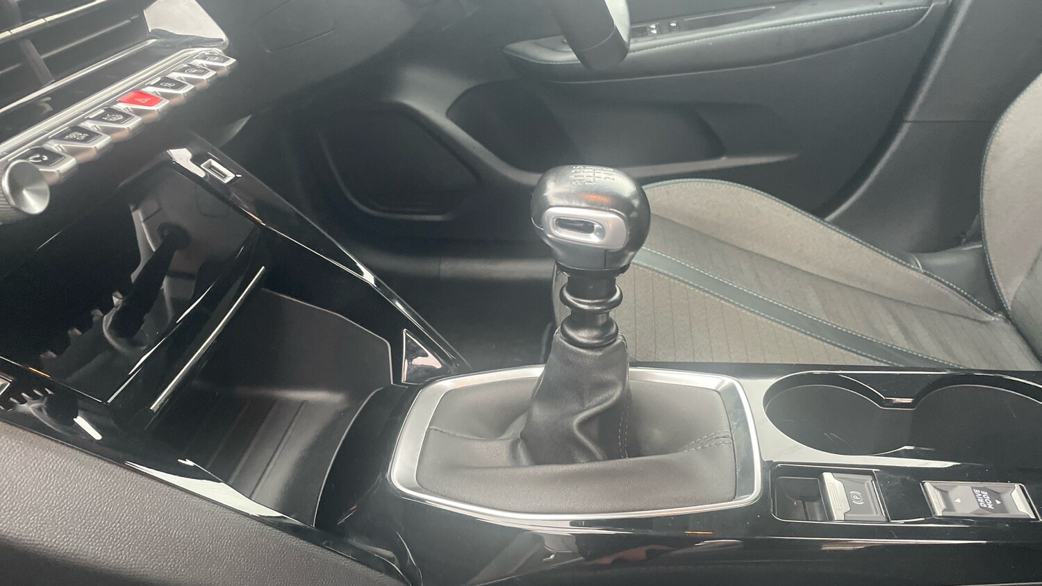 Used Peugeot 208 2022 for sale - 76413240: Photo 13