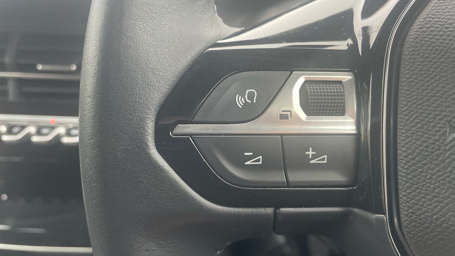 Used Peugeot 208 2022 for sale - 76413240: Photo 31