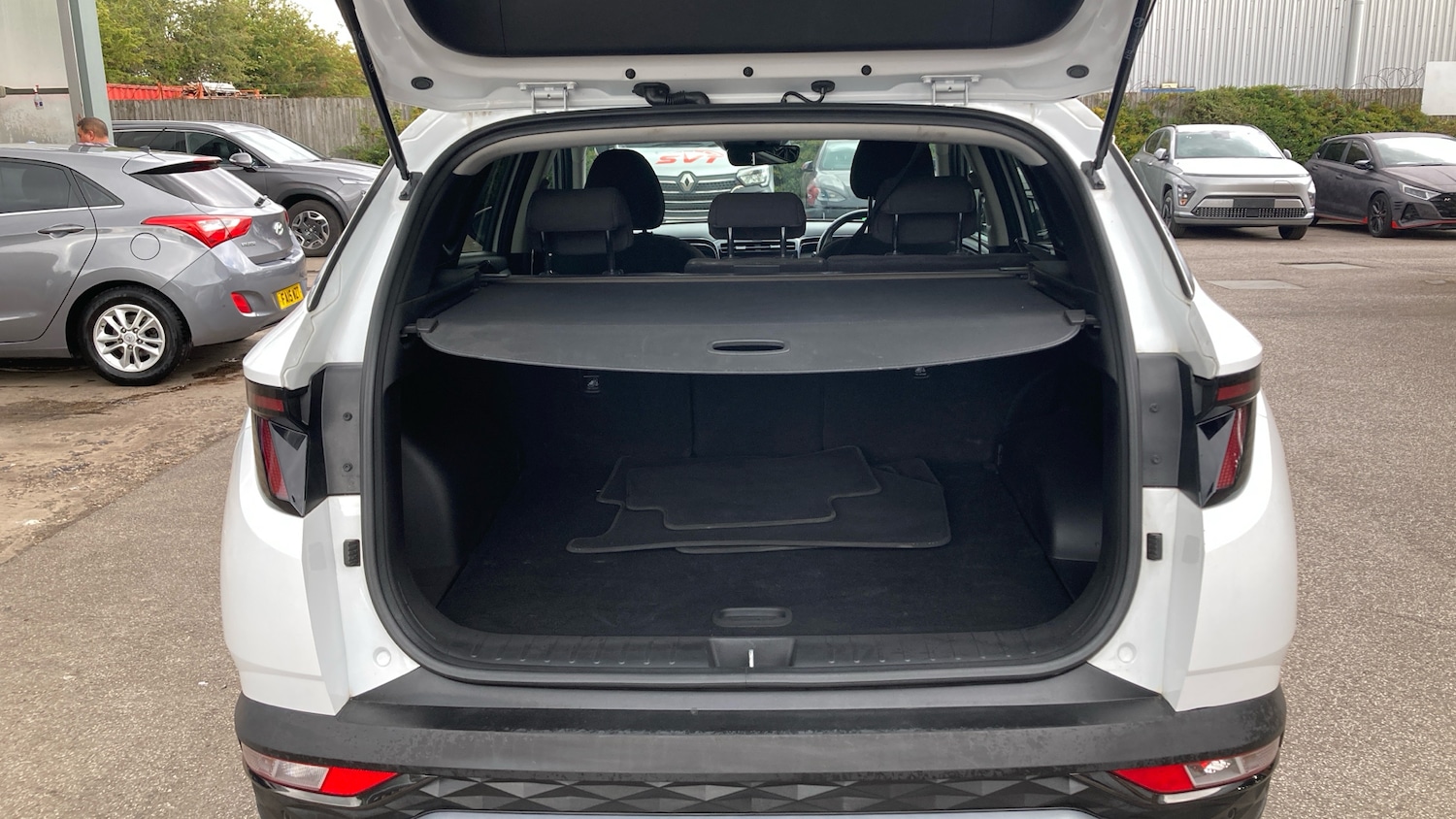 Used Hyundai TUCSON 2021 for sale - 77409339: Photo 4