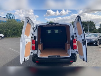 Used Vauxhall Vivaro 2025 for sale - 76102760: Photo