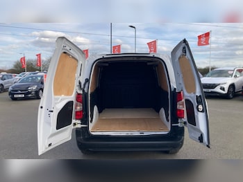 Used Vauxhall Combo 2024 for sale - 77639998: Photo