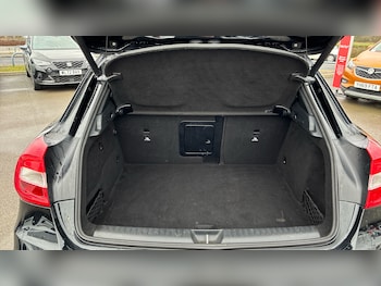 Used Mercedes-Benz GLA 2016 for sale - 77521921: Photo