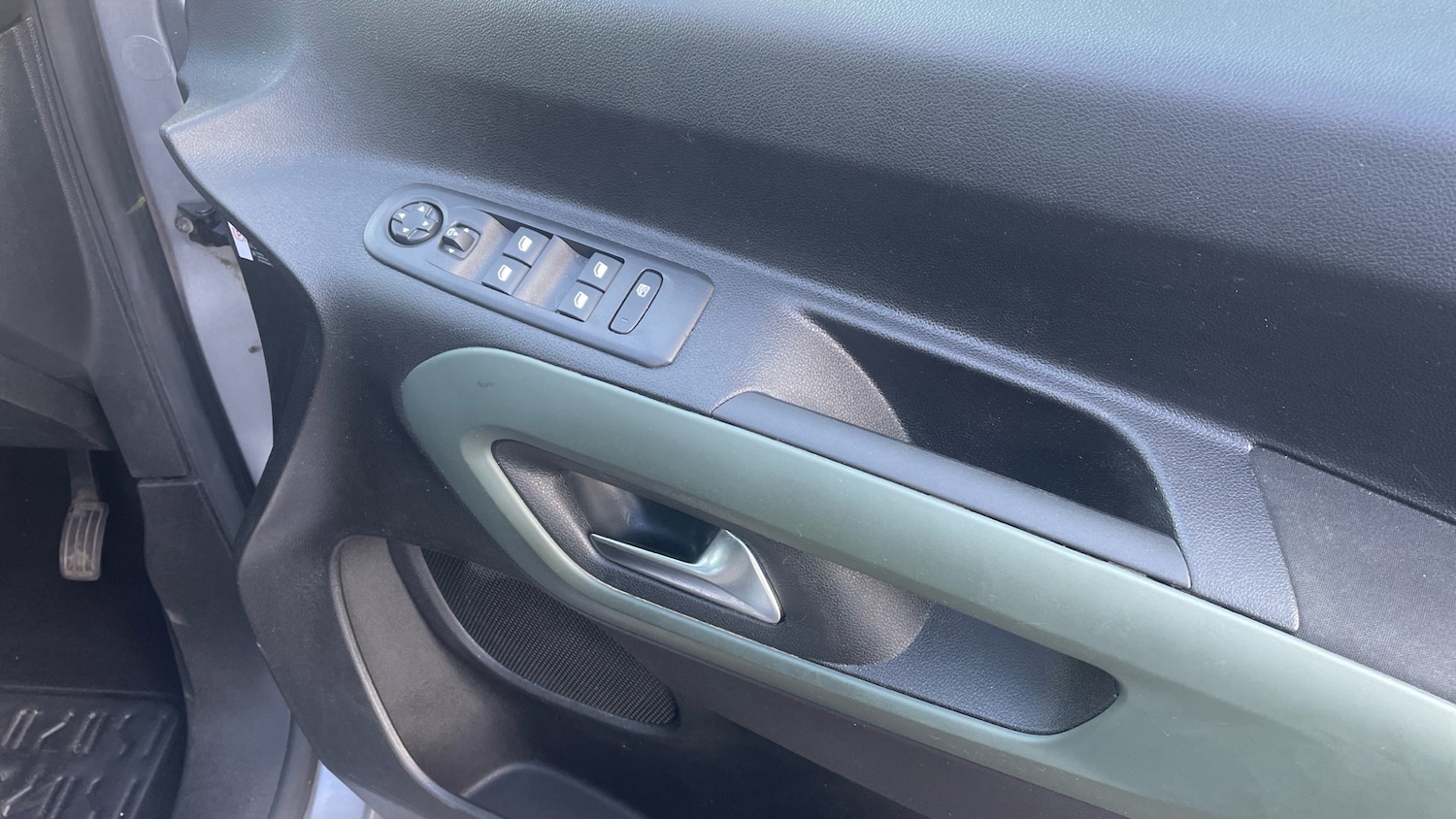 Vehicle 21