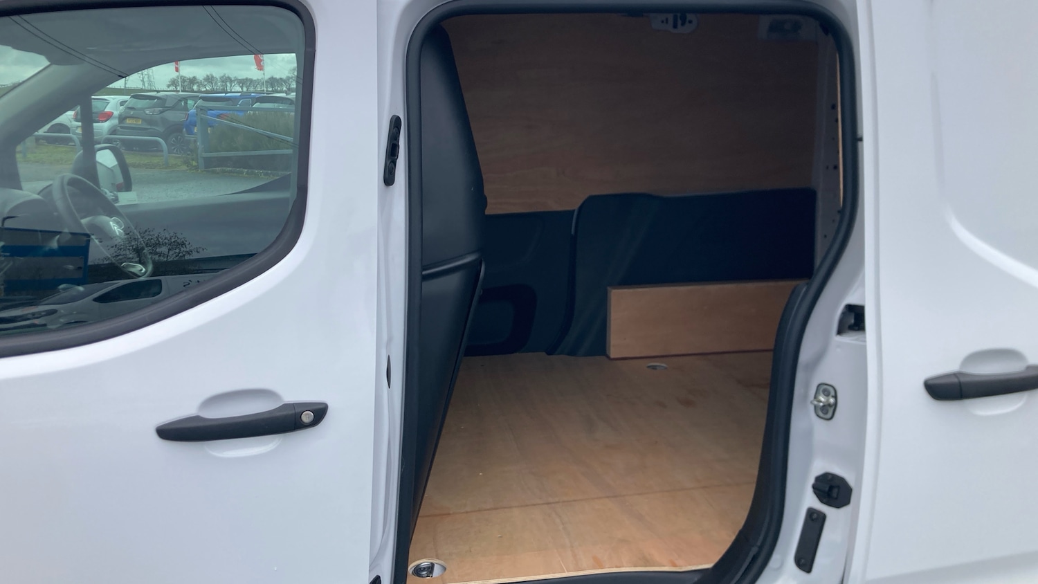 Used Citroen Berlingo 2023 for sale - 77718473: Photo 7