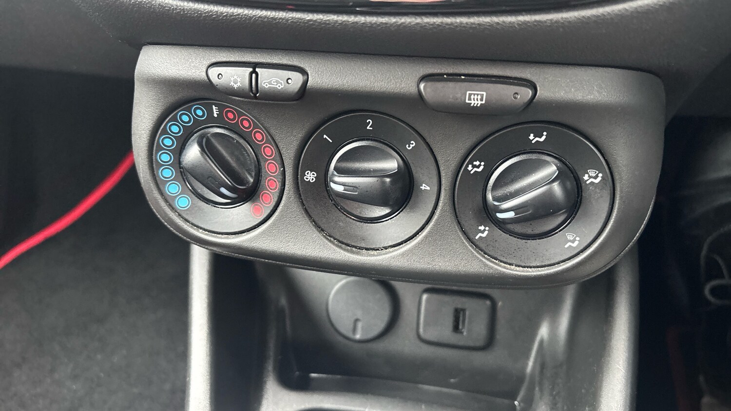 Used Vauxhall Corsa 2017 for sale - 77676990: Photo 26