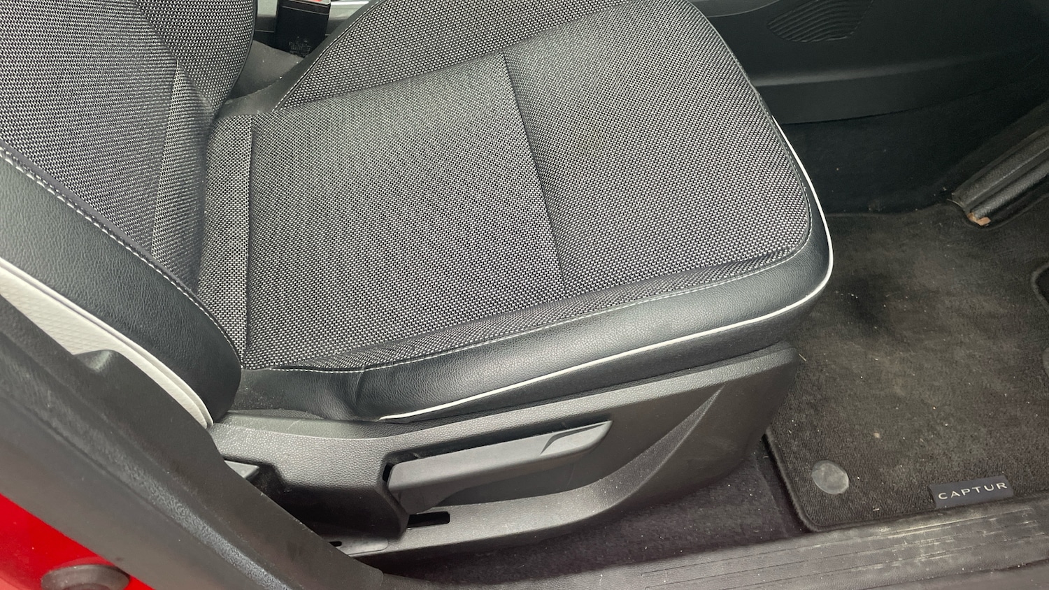 Used Renault Captur 2022 for sale - 77061526: Photo 33