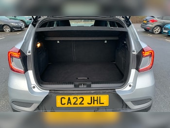 Used Renault Captur 2022 for sale - 77521918: Photo