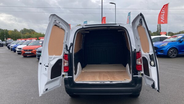 Used Vauxhall Combo 2024 for sale - 76305245: Photo 3
