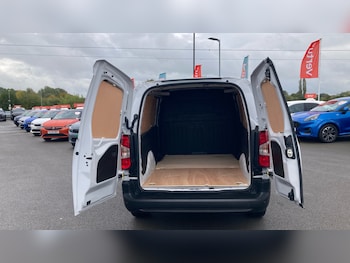 Used Vauxhall Combo 2024 for sale - 76305245: Photo 3