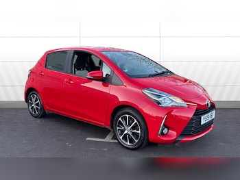 2019 (19) - 1.5 VVT-i Icon Tech 5dr CVT Petrol Hatchback