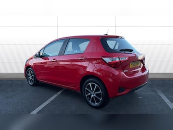 Used Toyota Yaris 2019 for sale - 76894386: Photo