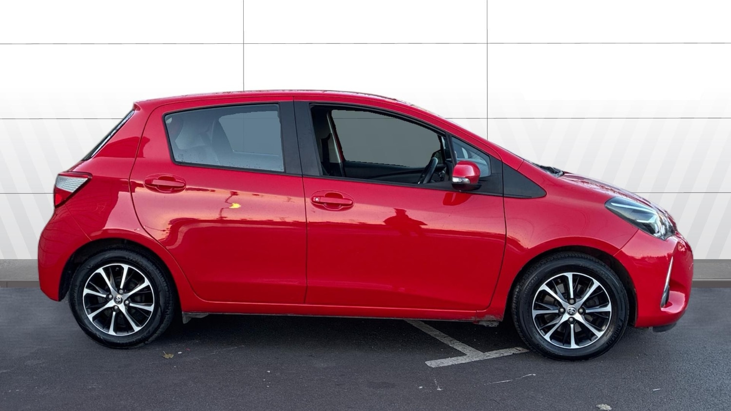 Used Toyota Yaris 2019 for sale - 76894386: Photo 5