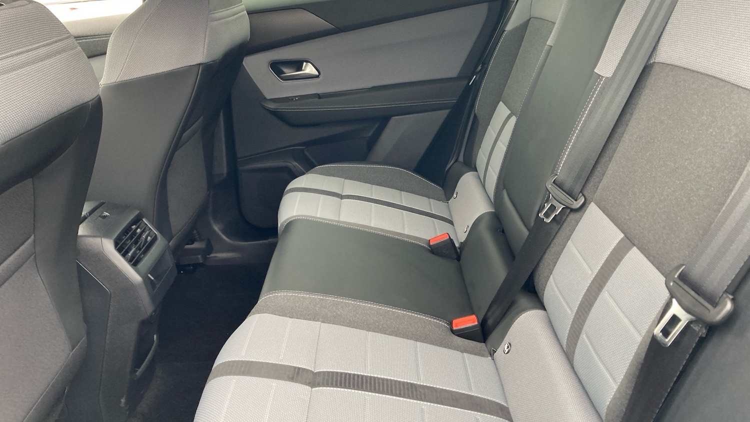 Used Vauxhall Grandland 2025 for sale - 76862231: Photo 16