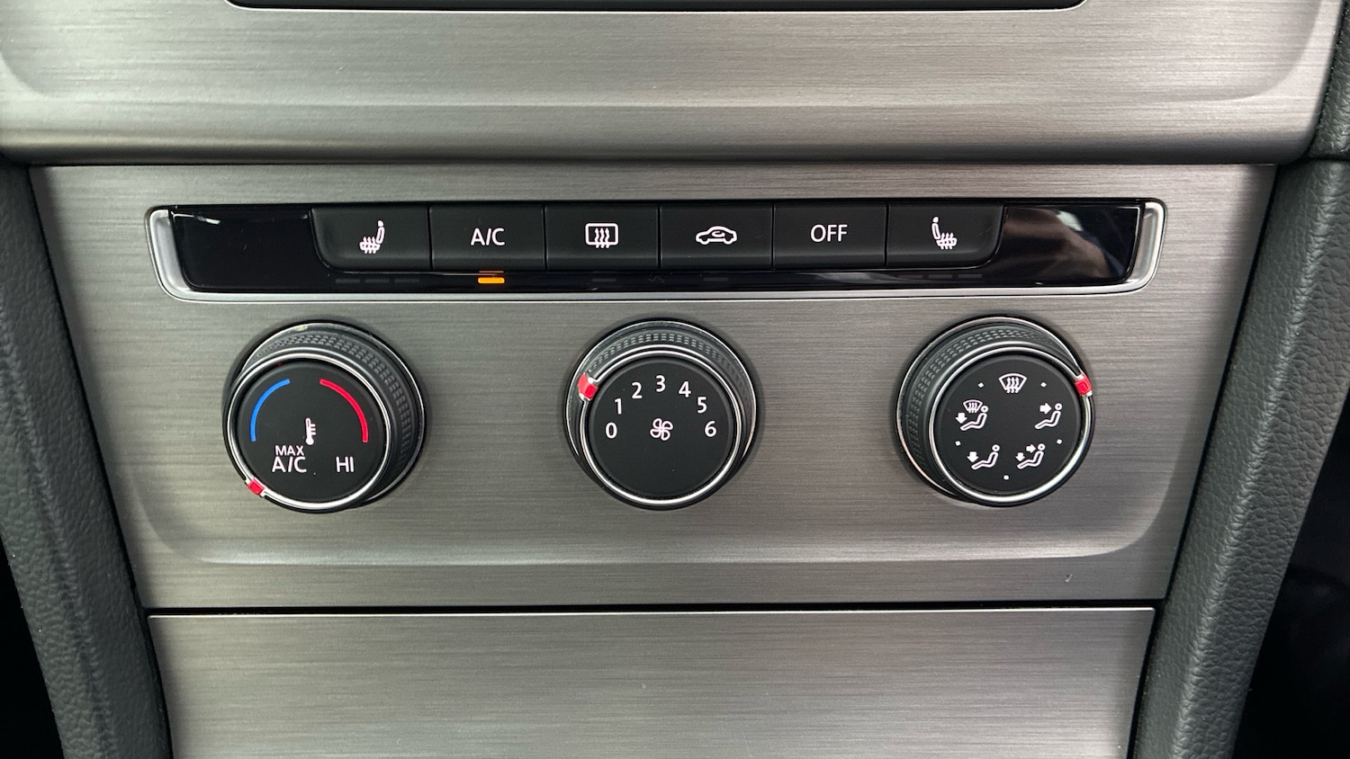 Used Volkswagen Golf 2016 for sale - 77777474: Photo 27