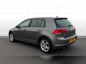 Used Volkswagen Golf 2016 for sale - 77777474: Photo