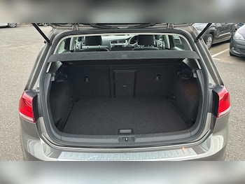 Used Volkswagen Golf 2016 for sale - 77777474: Photo