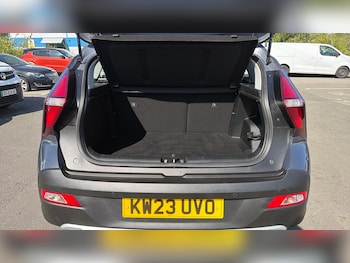 Used Hyundai BAYON 2023 for sale - 79526181: Photo