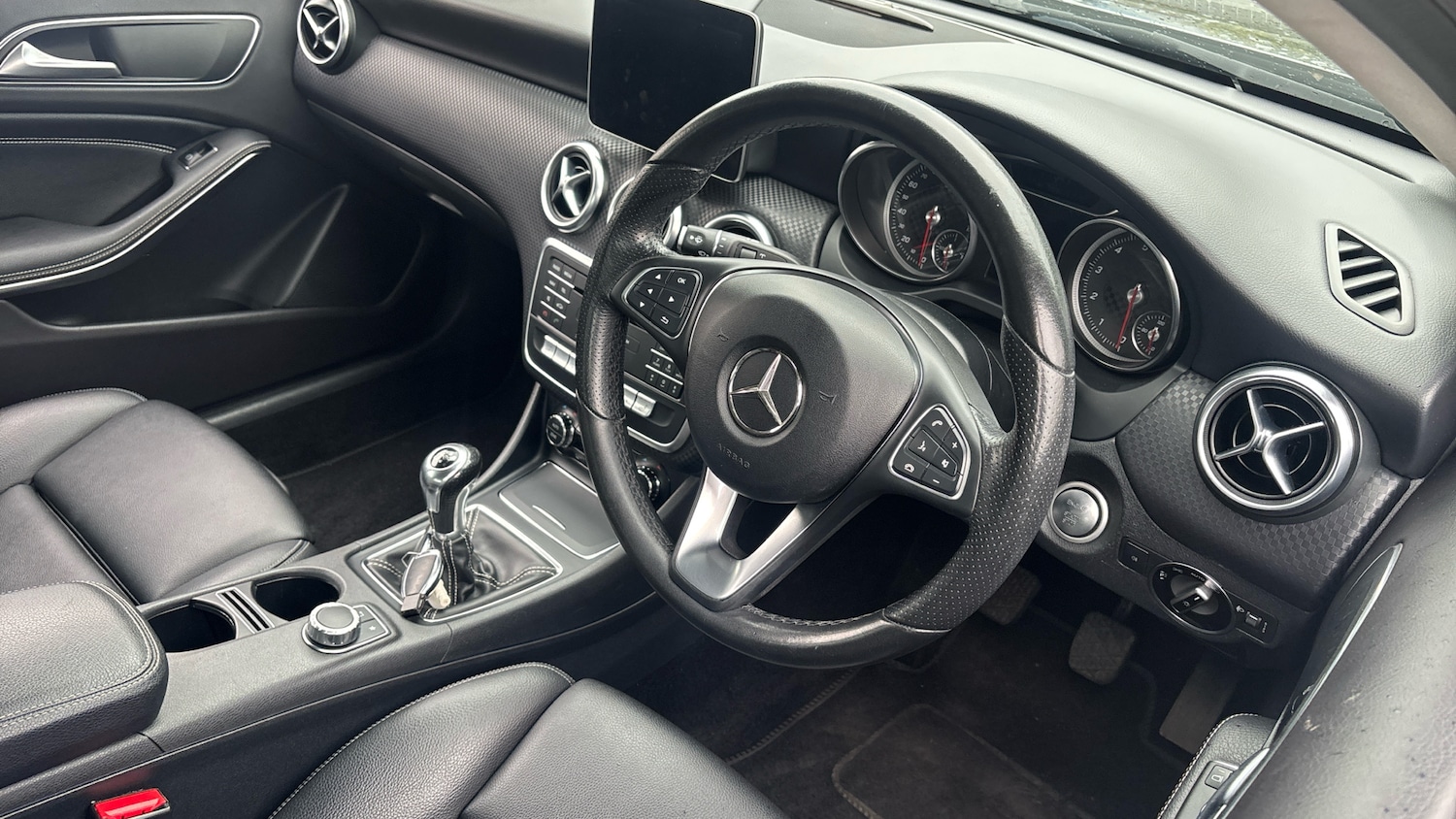 Used Mercedes-Benz A-Class 2018 for sale - 76144522: Photo 11