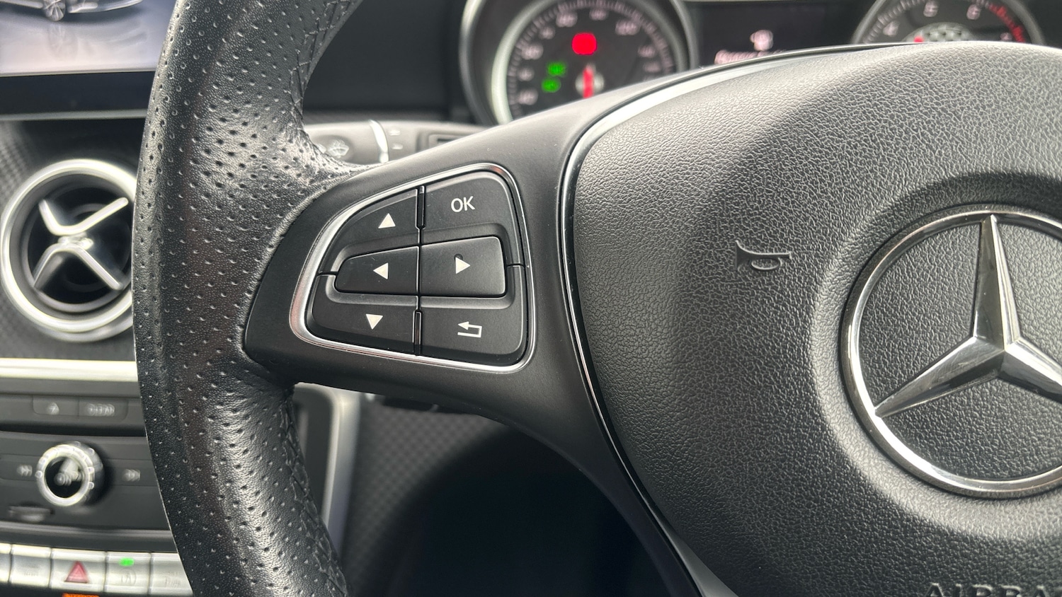 Used Mercedes-Benz A-Class 2018 for sale - 76144522: Photo 21