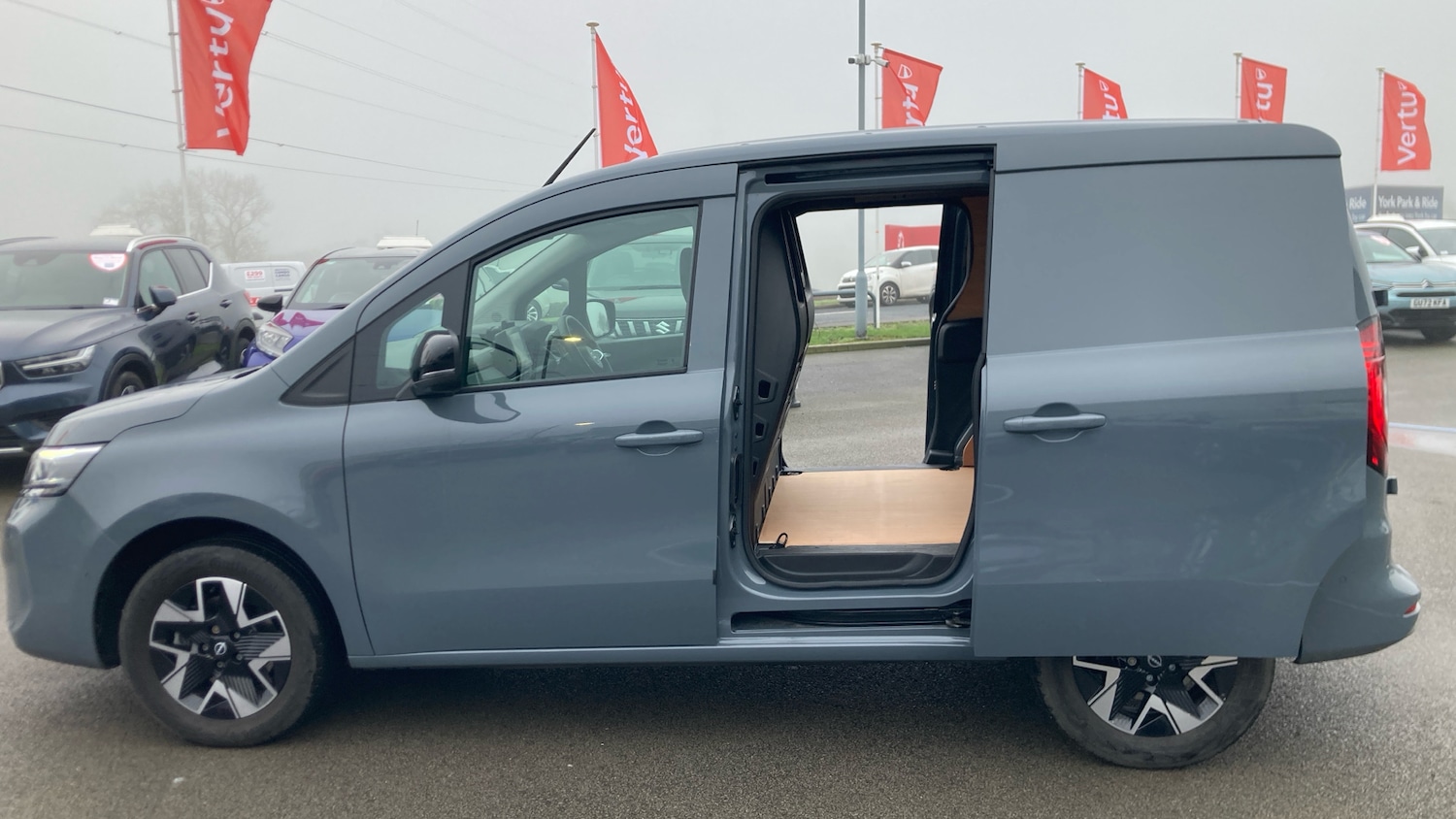 Used Nissan Other 2023 for sale - 77363978: Photo 31