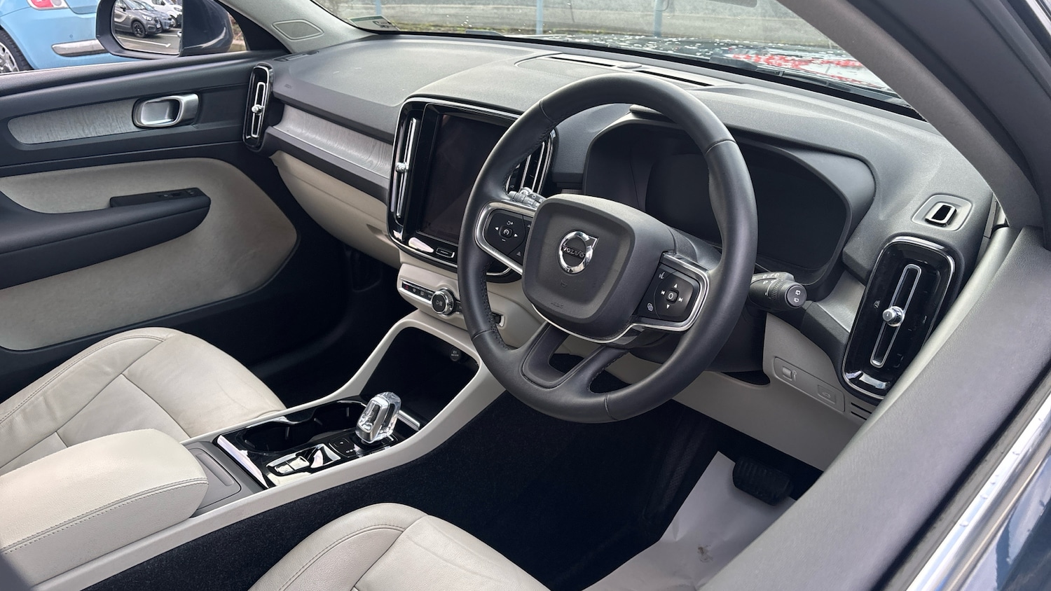 Used Volvo XC40 2022 for sale - 77323771: Photo 11