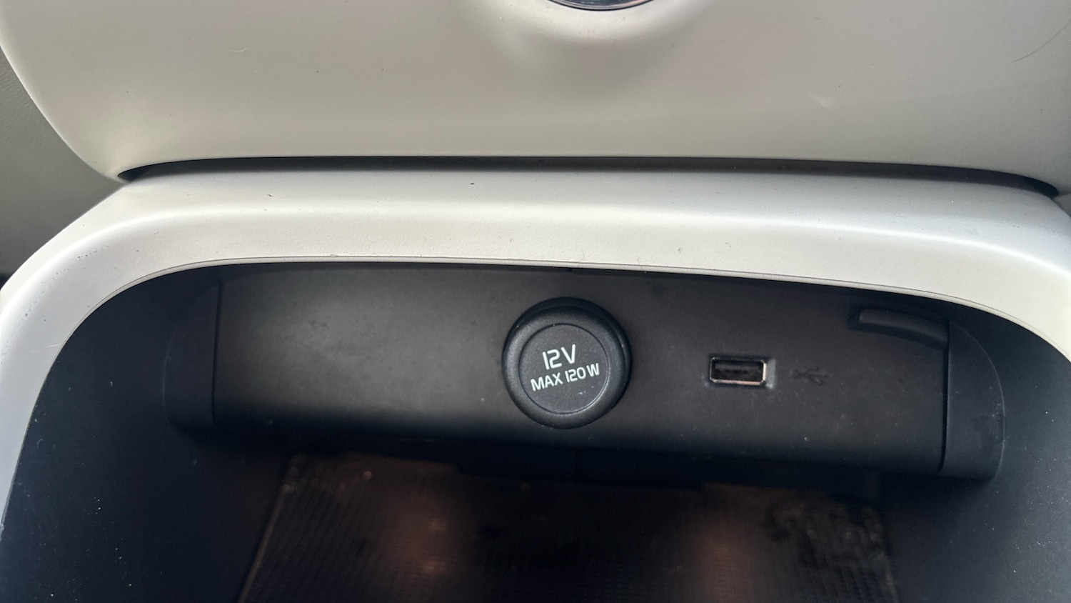 Used Volvo XC40 2022 for sale - 77323771: Photo 27