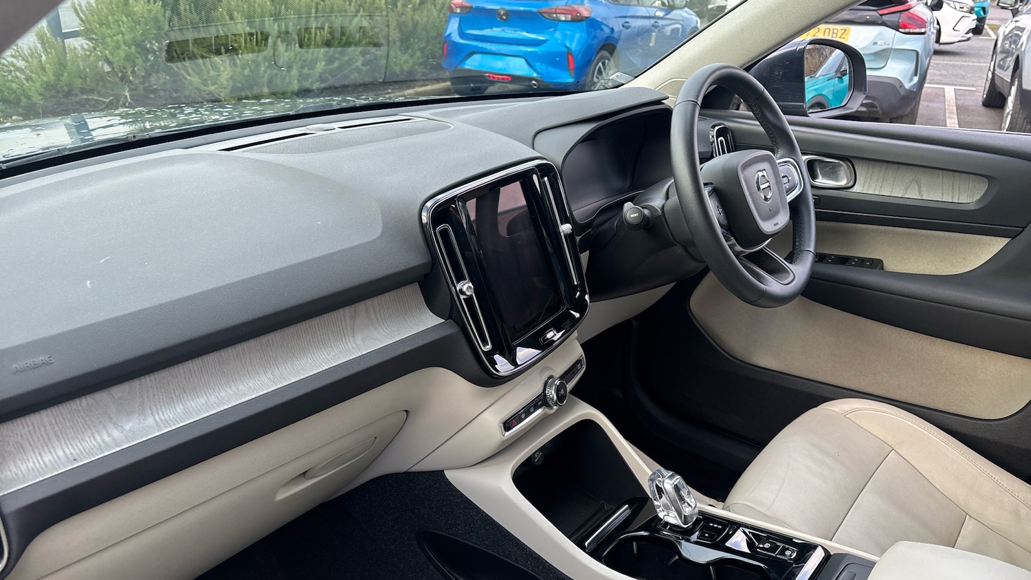 Used Volvo XC40 2022 for sale - 77323771: Photo 9