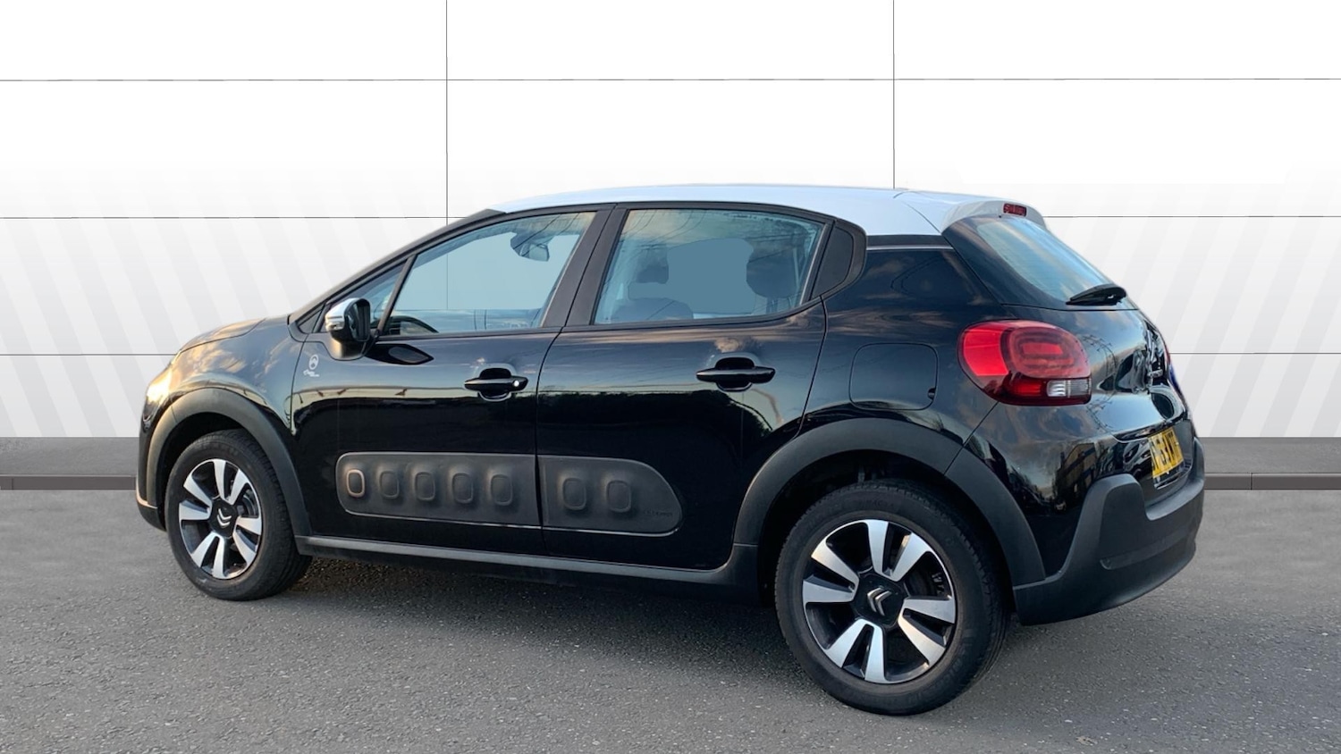 Used Citroen C3 2019 for sale - 76918759: Photo 2