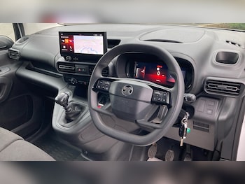 Used Vauxhall Combo 2024 for sale - 76321673: Photo 3
