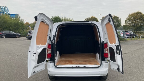 Used Vauxhall Combo 2024 for sale - 76321673: Photo 5
