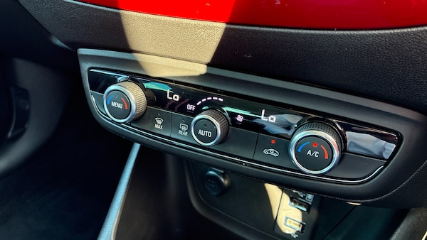 Used Vauxhall Crossland 2022 for sale - 76192968: Photo 23