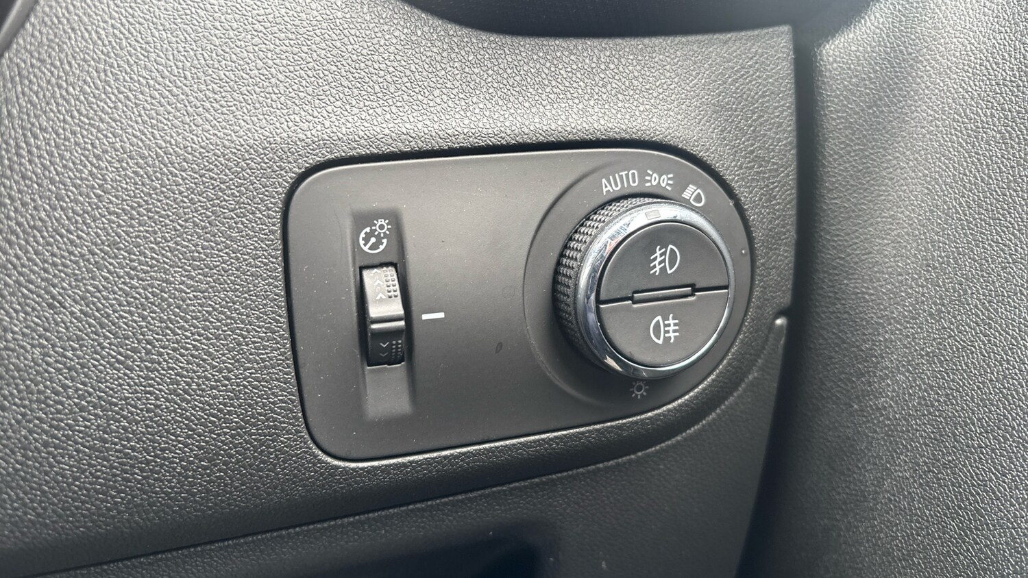 Used Vauxhall Crossland 2024 for sale - 76089019: Photo 24