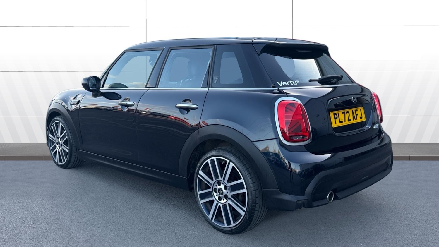 Used MINI Hatch 2023 for sale - 78039125: Photo 2