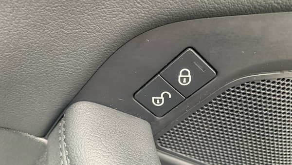 Used Jaguar E-Pace 2018 for sale - 76299218: Photo 37