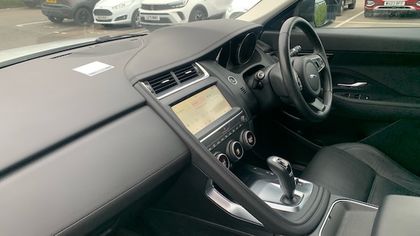 Used Jaguar E-Pace 2018 for sale - 76299218: Photo 9