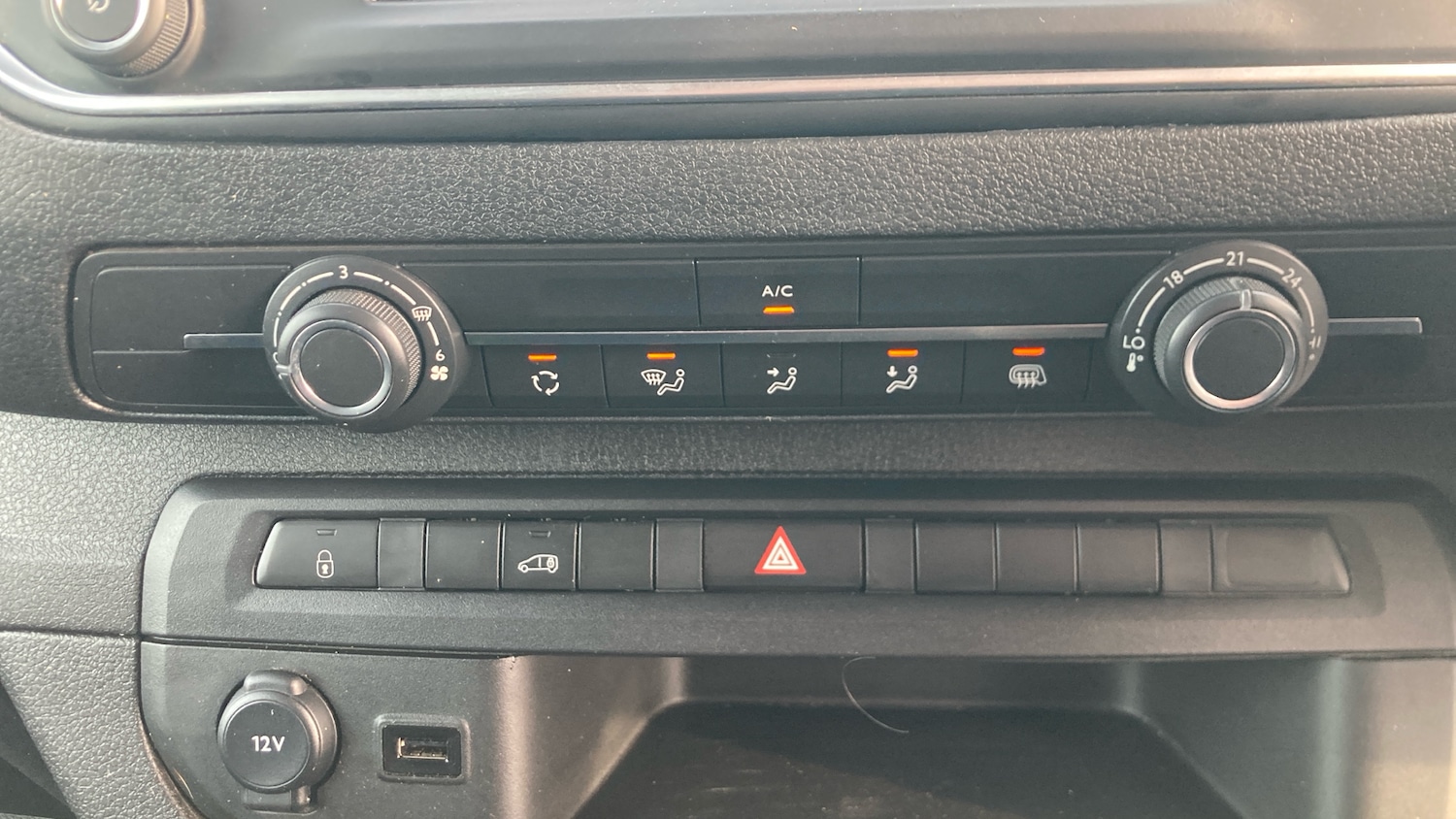 Used Vauxhall Vivaro 2023 for sale - 77167910: Photo 45