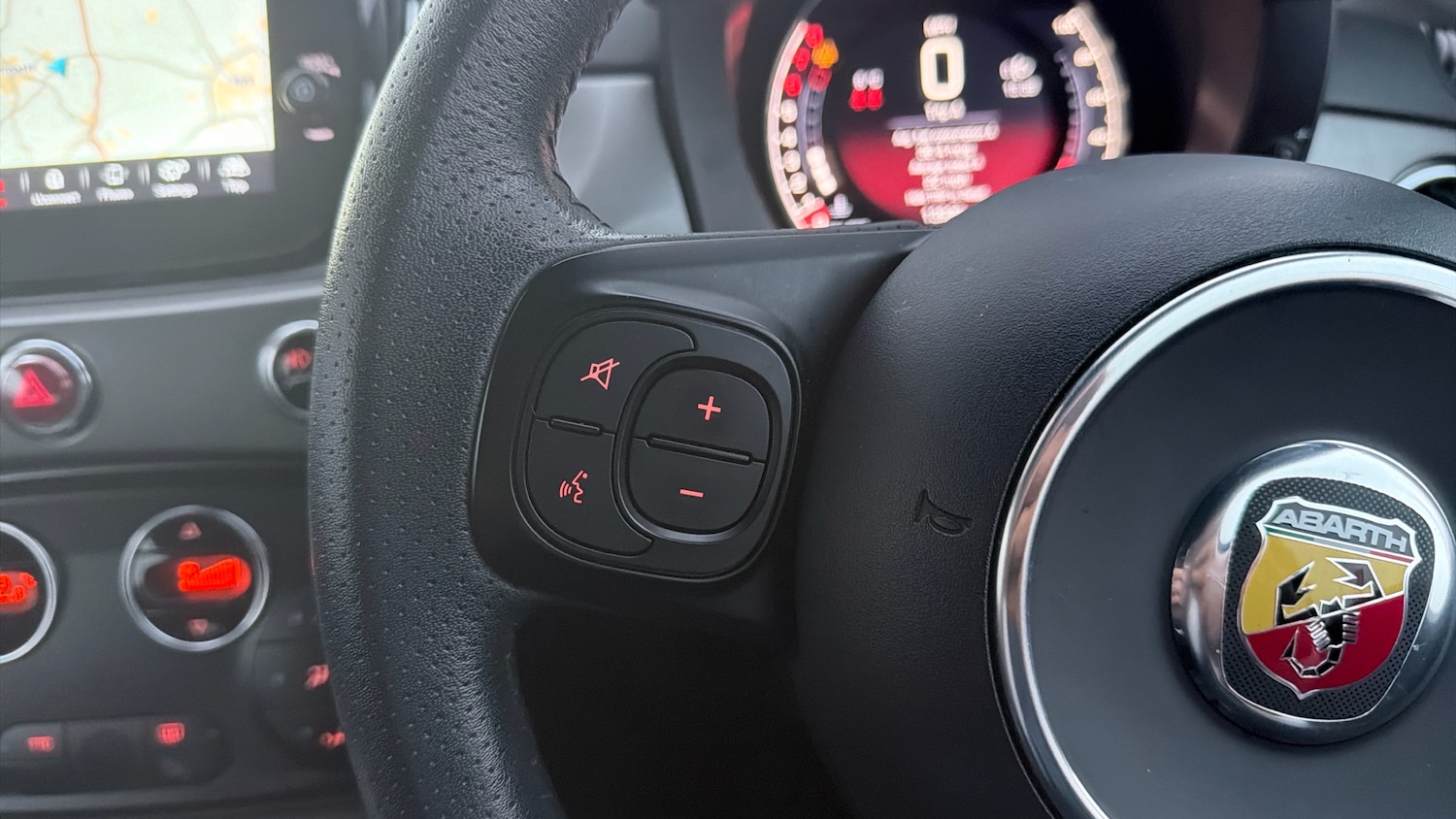 Used Abarth 595 2022 for sale - 76749794: Photo 20