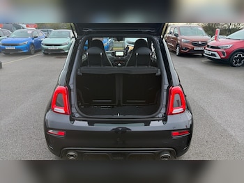 Used Abarth 595 2022 for sale - 76749794: Photo